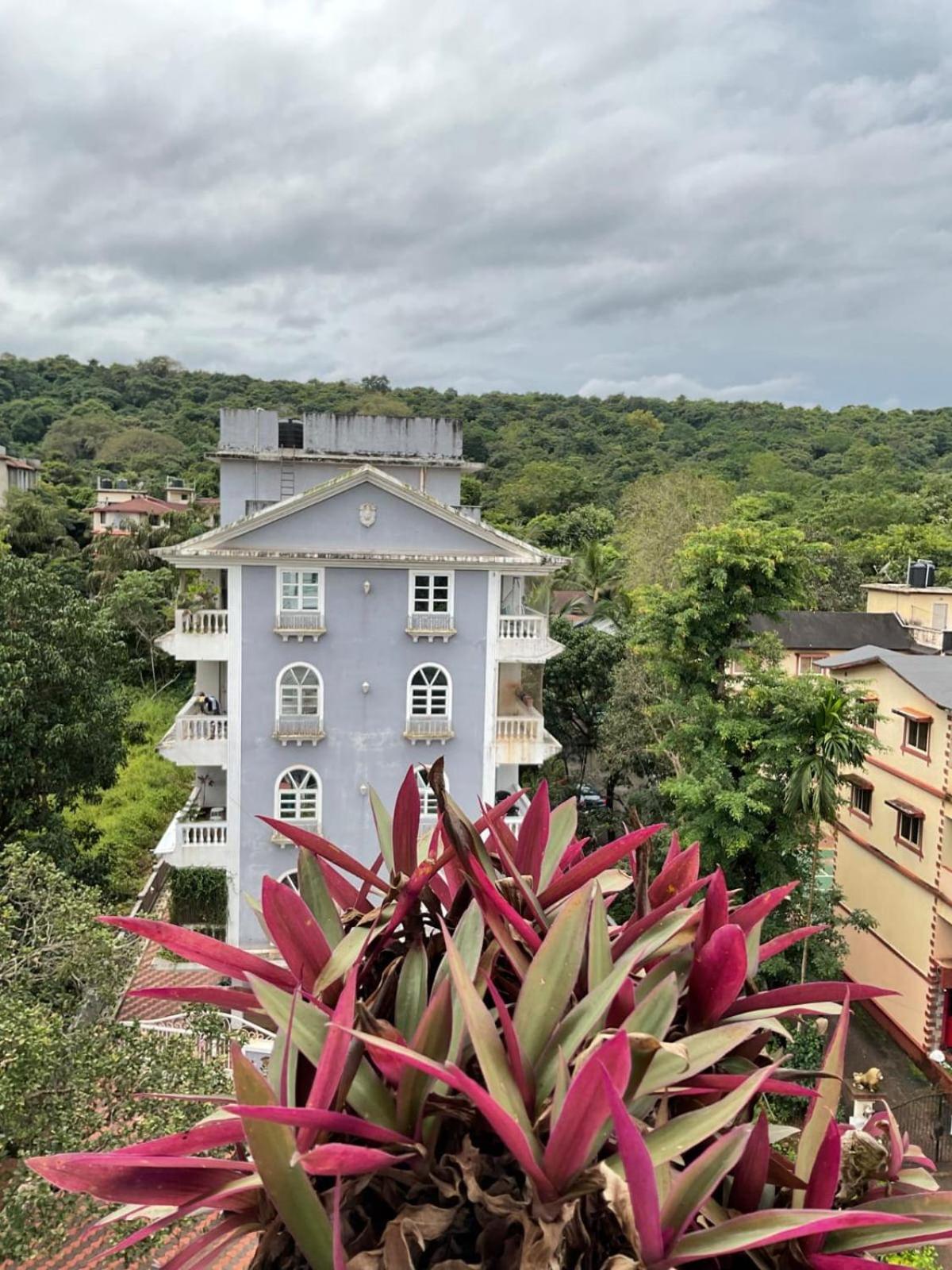 Apartment Abode 3-2 Bhk Attic Private Terrace Siolim Marna *